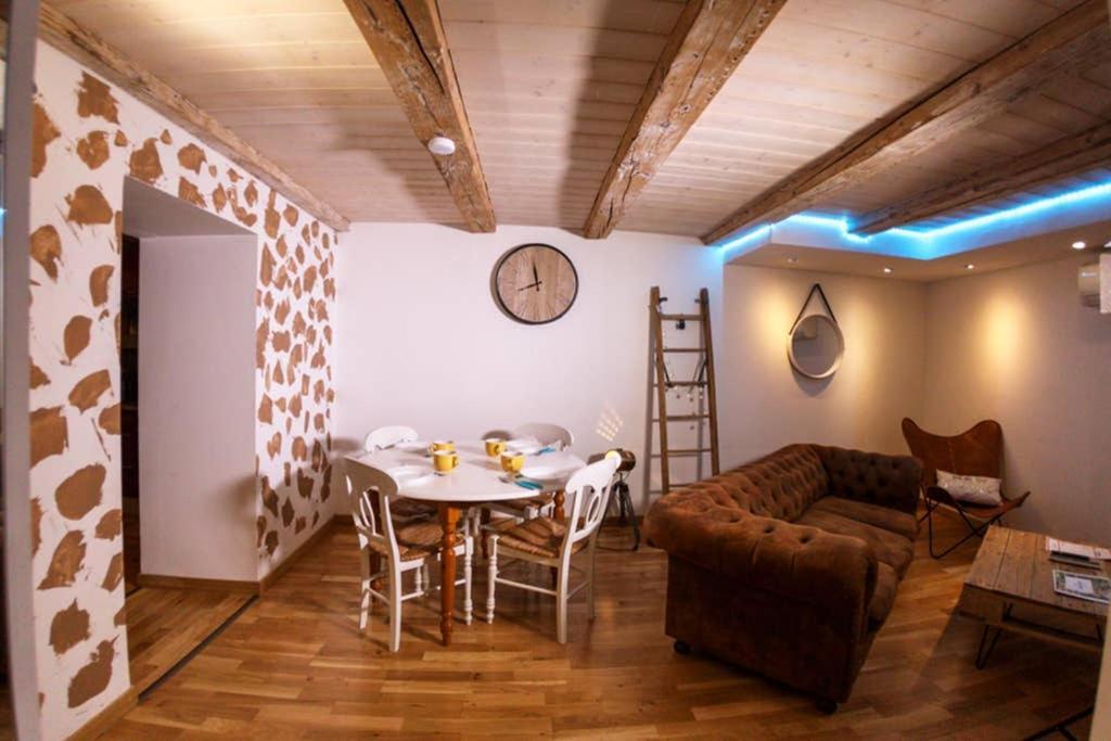 Duplex Cosy Superdole - Classe 3 Etoiles Dole Exterior foto